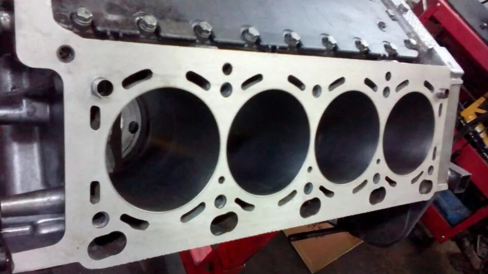 Блок двигателя бмв х5. Блок двигателя бмв x5 е53. Блок цилиндров м54 маслофорснуки. Блок двигателя бмв х5. Блок цилиндров м62 4.