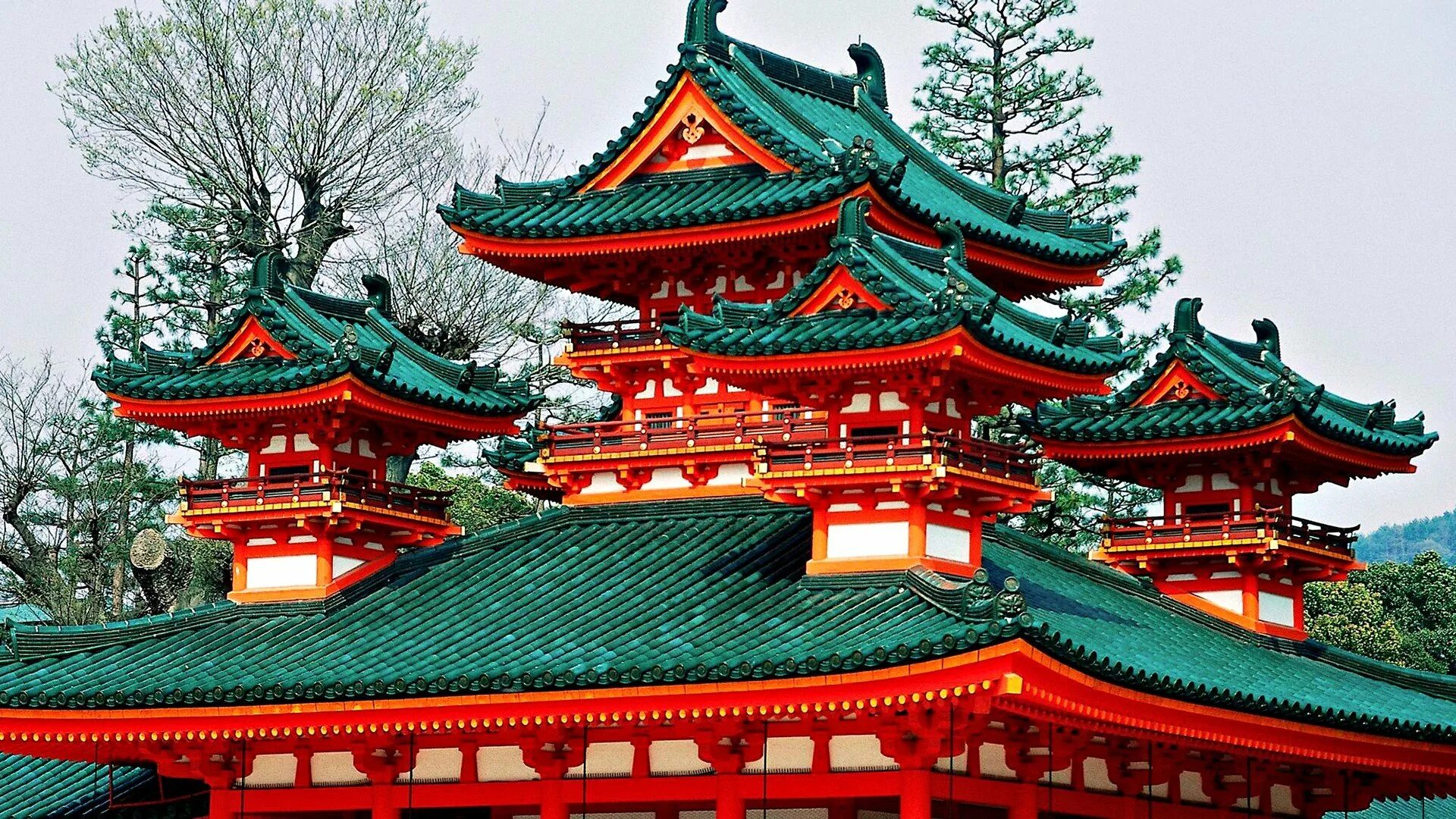 Какой бывает китай. Храм Хэйан Киото. Храм Хэйан, Киото, Япония. Буддийский храм Сэйганто-дзи. Храм Сэйганто дзи Япония Архитектор.