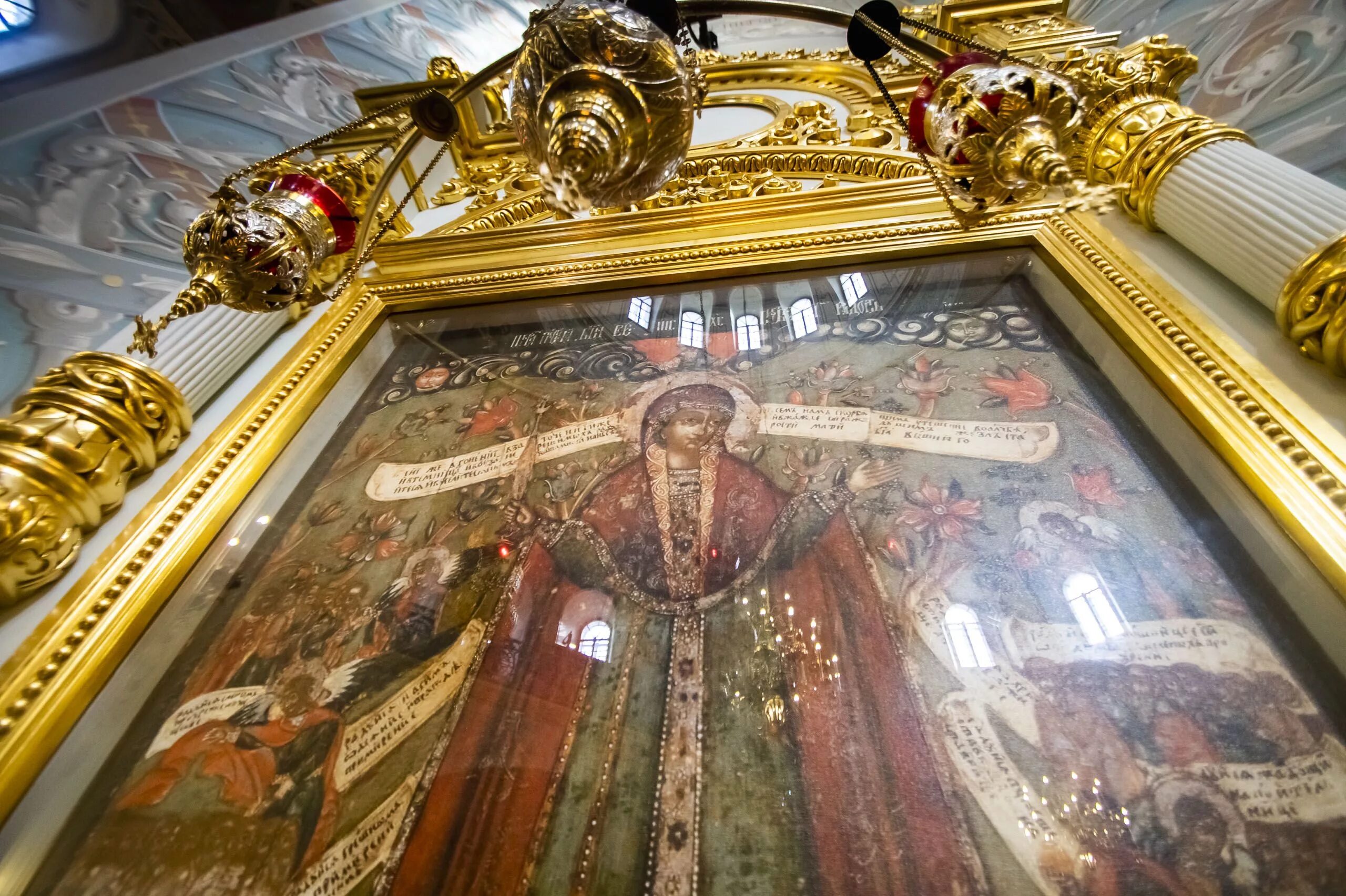 Икона покрова пресвятой богородицы на аналое. Икона скорбящих радость старообрядцев. Свияжский иоанно-предтеченский монастырь свияжск икона. Икона всех скорбящих радость натальи алексеевны. Икона всех скорбящих радость в свияжске.