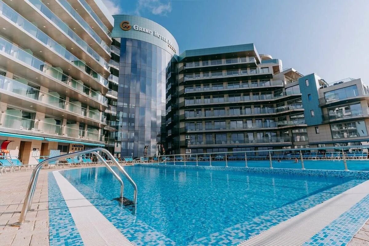 Сильви анапа. Анапа Grand Hotel Anapa. Гранд отель Анапа 5 звезд. Grand Hotel Anapa 5*. Отель Grand Анапа 5 Hotel.