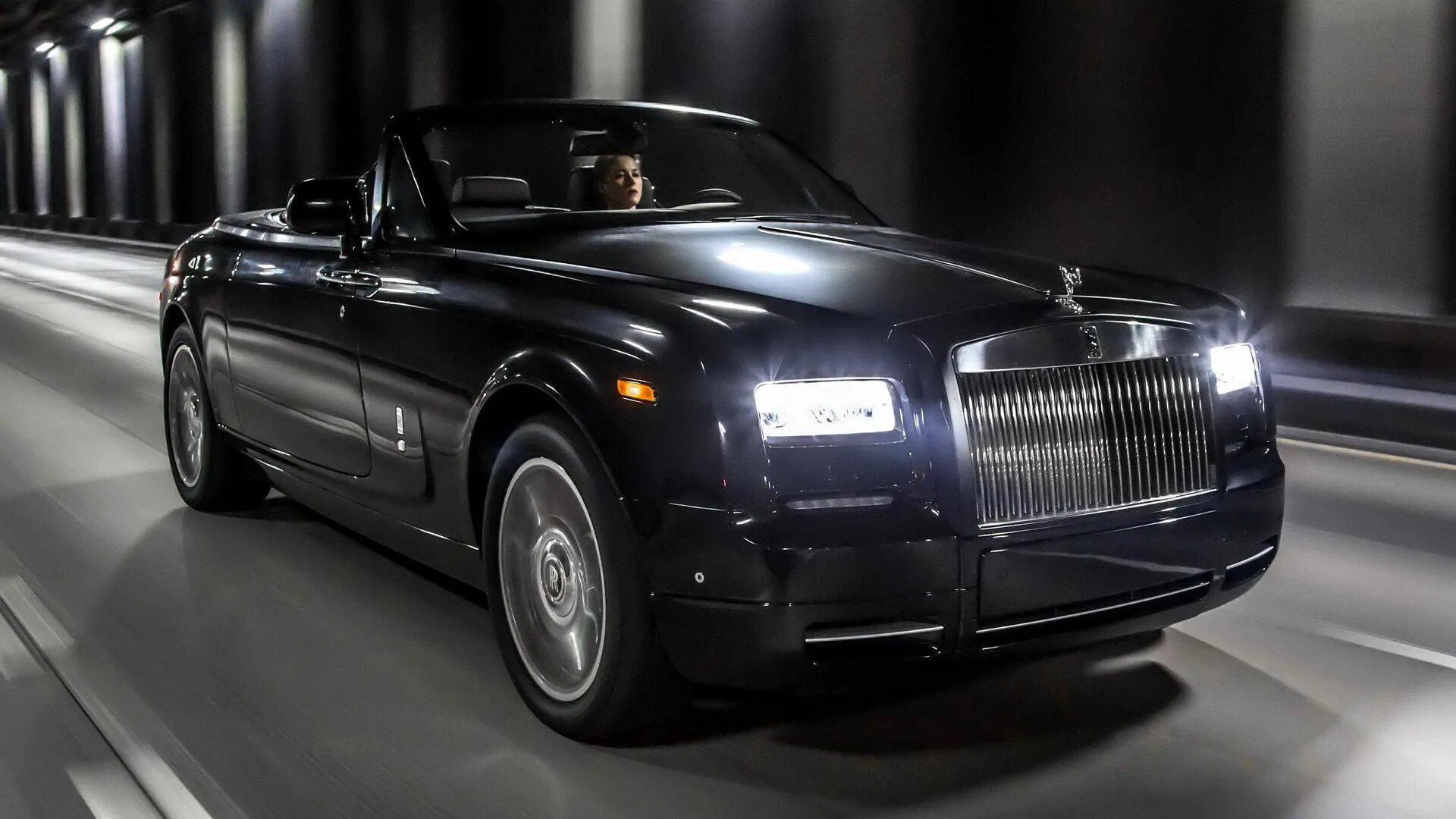Rolls royce arcadia. Rolls Royce Drophead. Rolls Royce Phantom. Rolls Royce Phantom 7. Роллс Ройс Фантом купе.