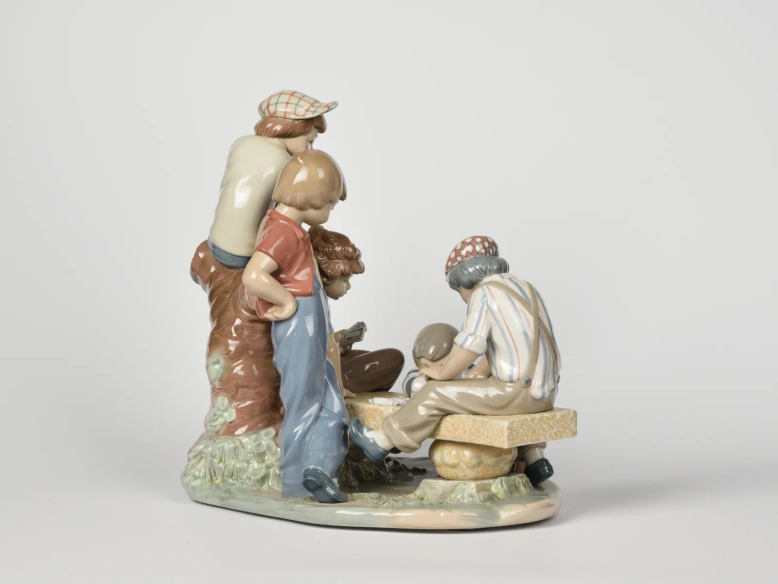 Фарфор карты. Карты farfor. Фарфор игральные карты. Императорский фарфоровый завод скидочные карты. Сервиз пиковая дама лфз.