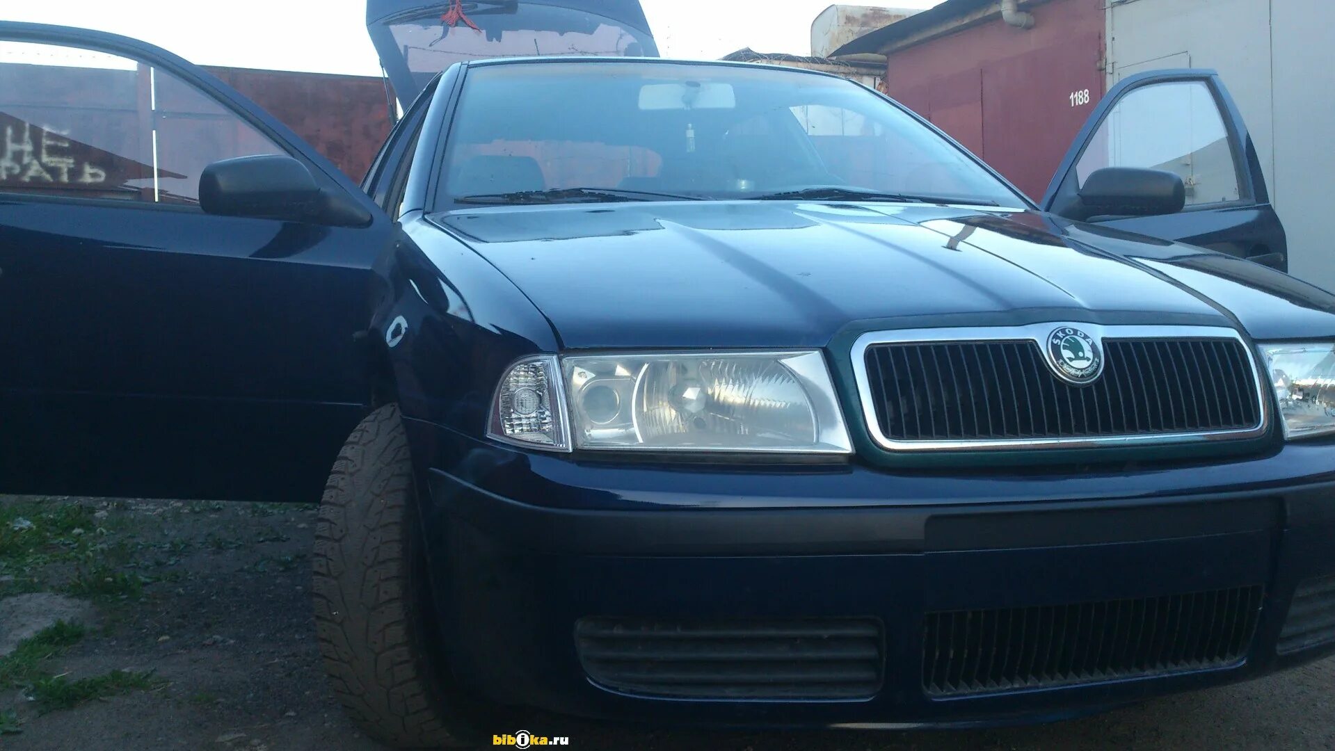 Купить шкода спб бу. Skoda Octavia 2001. Шкода 2001 года.