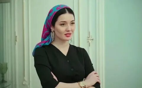 Salta ismli qozoq ayolni sikib kameraga oladi.