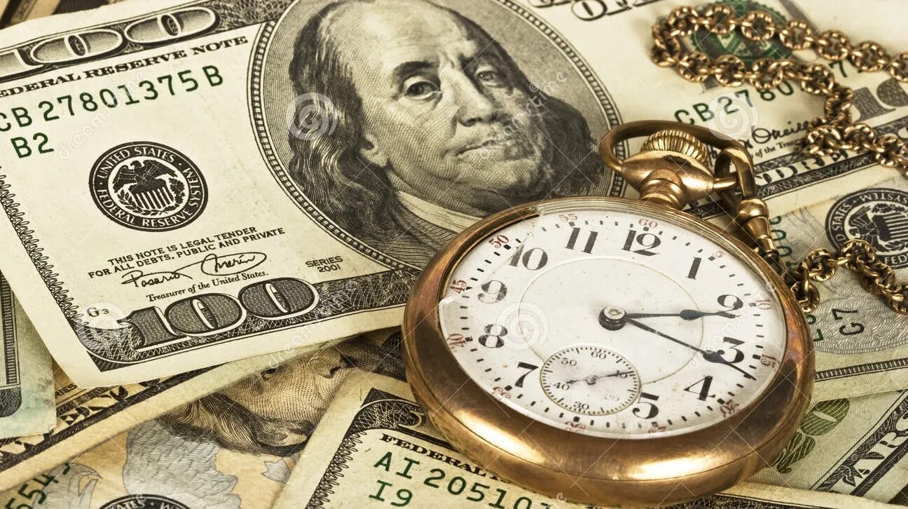 Время деньги результат. Часы и деньги. Время - деньги. Часы с долларами. Часы деньги фон.