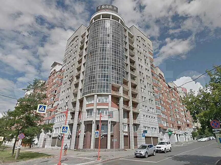Дубровинского 50 красноярск. Дубровинского 100/1 красноярск. Красноярск улица дубровинского 100 гадаловъ. Улица дубровинского красноярск. Красноярск улица дудровского.