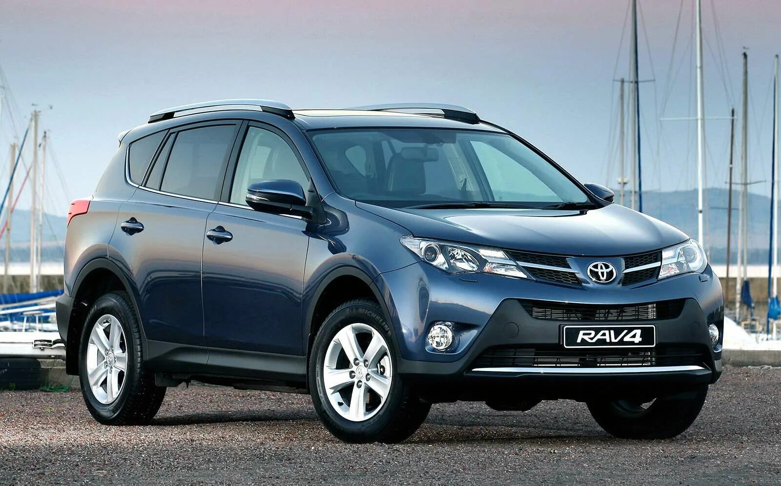 Toyota rav4 xa40. Toyota rav4 2013. Рав 4 2013. Кроссовер Тойота рав 4. Тойота рав в екатеринбурге