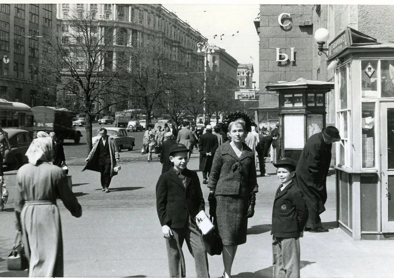 1960 год в фотографиях. Кинотеатр центральный москва 1960. Москва в 60-е годы. 1960 год в фотографиях. 1960 год в фотографиях.