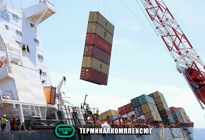 перегрузка контейнеров. спарта 3 контейнеровоз. морские контейнеры в порту. перегрузка контейнеров. морские контейнеры в порту.