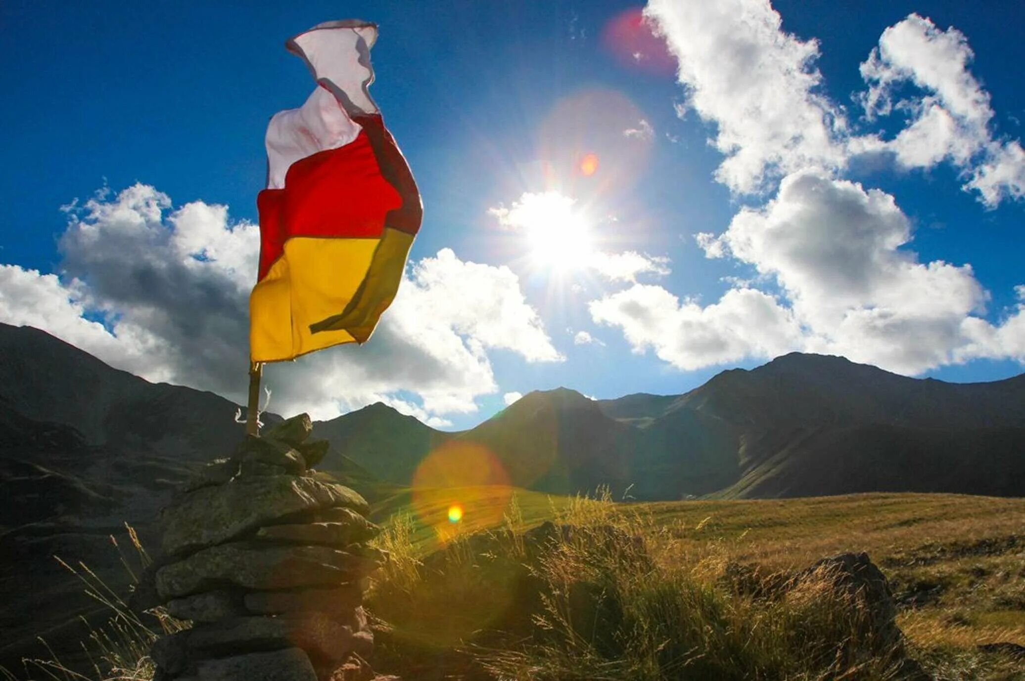 Осетия слушать. Гимн северной осетии. Северная осетия алания народ. Осетия слушать. Гимн южной осетии.