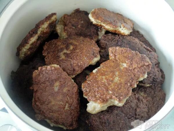 картошка с куриной печенью. картофельные зразы с печенью. печеночно-картофельные котлетки. картофельные зразы с куриной печенью. картофельные зразы с печенкой.