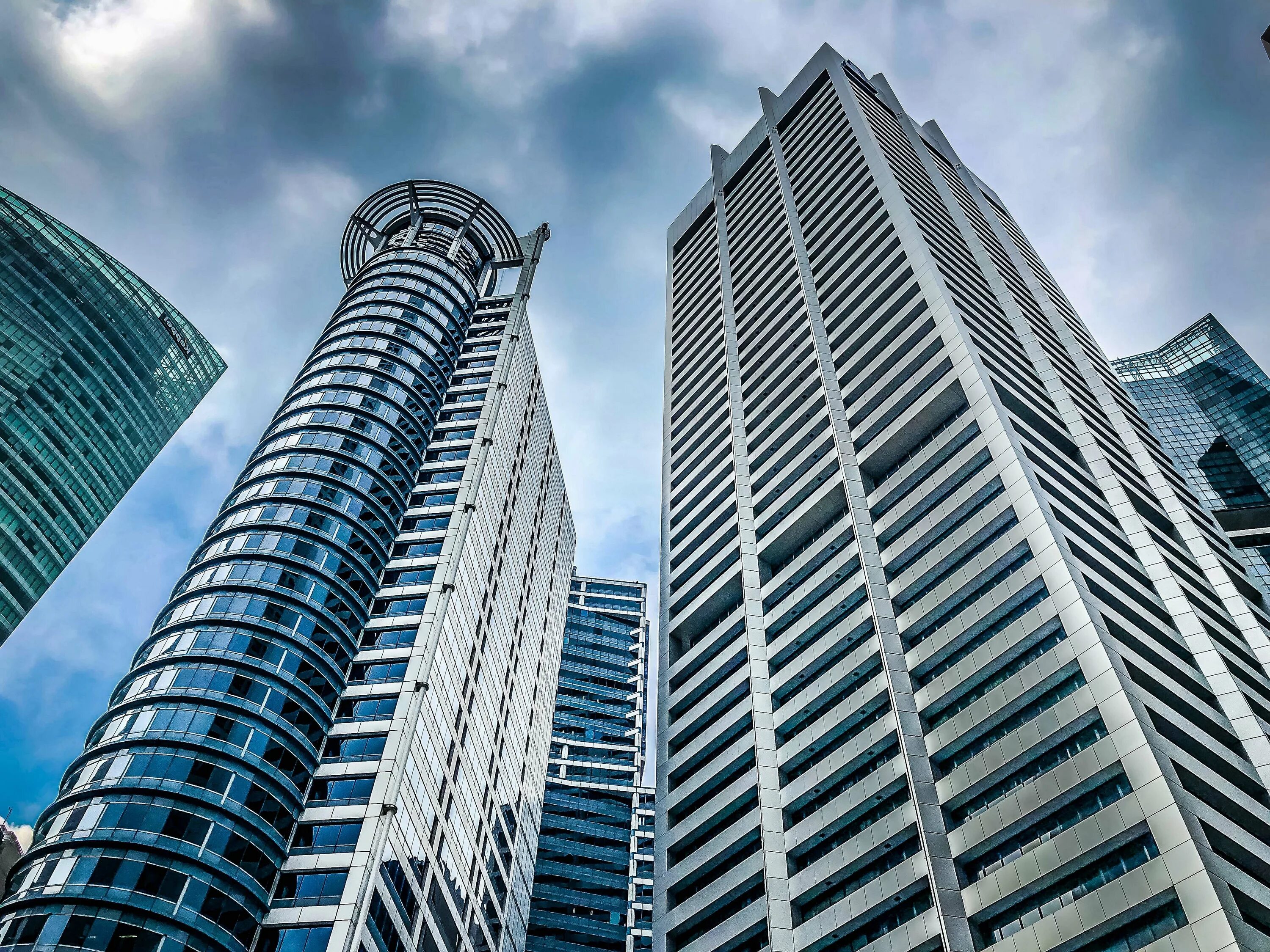 Building better. Высотное городское здание Сингапур. Singapur High-Rise buildings. Картинка дом высотка. High building.