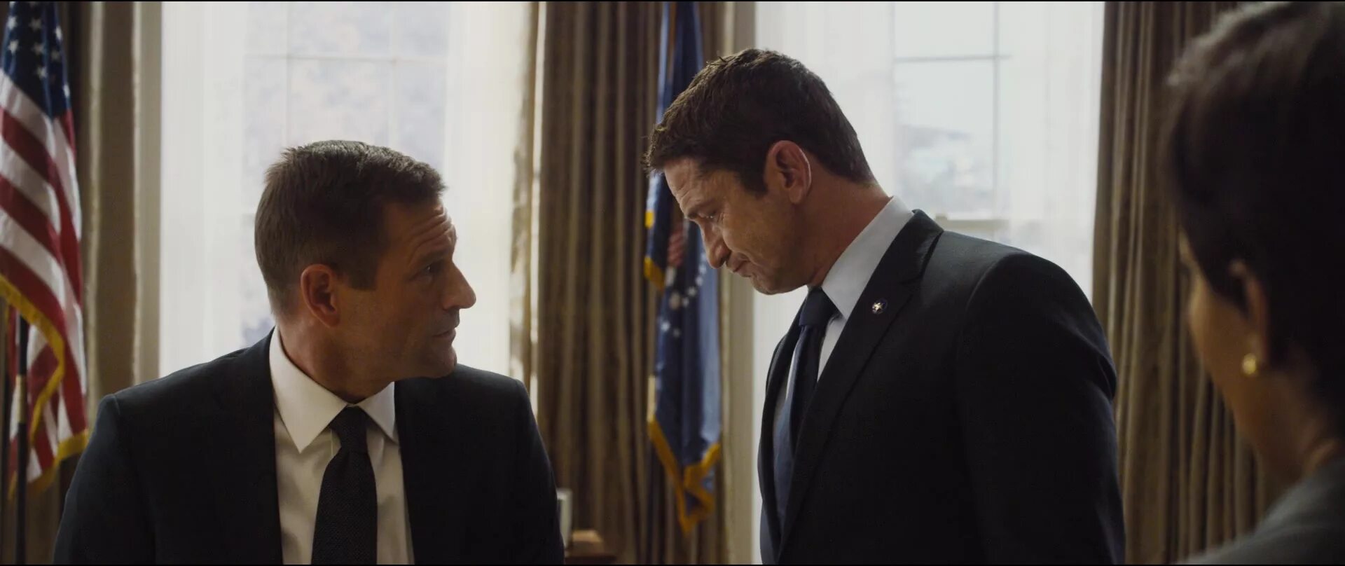 аарон экхарт падение лондона. джерард батлер падение лондона. падение лондона в хорошем. джерард батлер падение лондона. машина смерти: падение лондона фильм 2015.