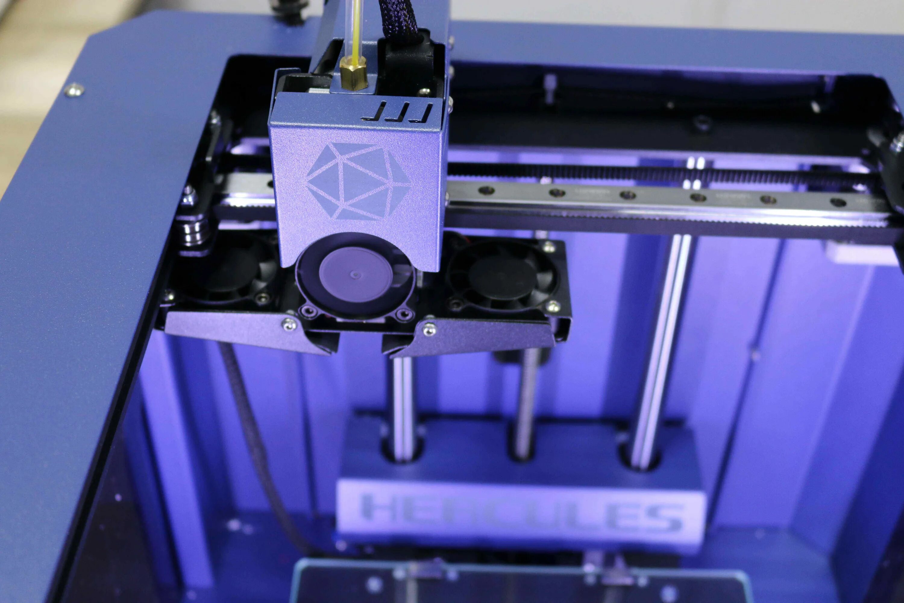 Votv 3d printer. Hercules 3d принтер. 3d принтер Hercules 18. 3d-принтер модель z402. FDM 3d принтер.