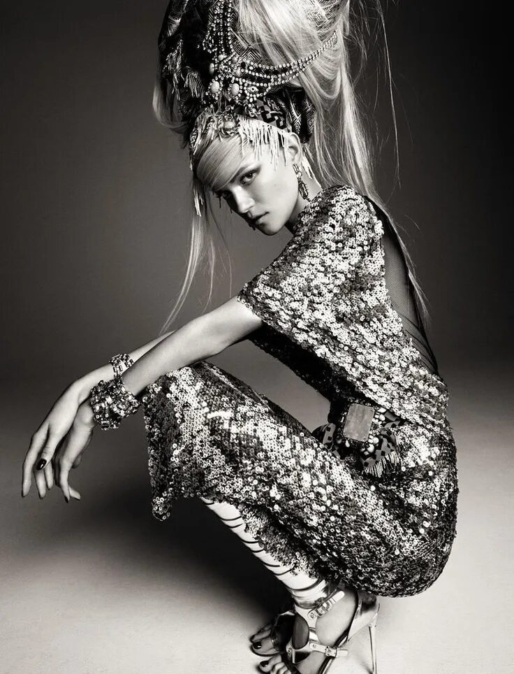 Яркие модные фотосессии фэшн. Anna selezneva vogue. Саша пивоварова 2022. Фэшн фотосессия. Фэшн съемка.