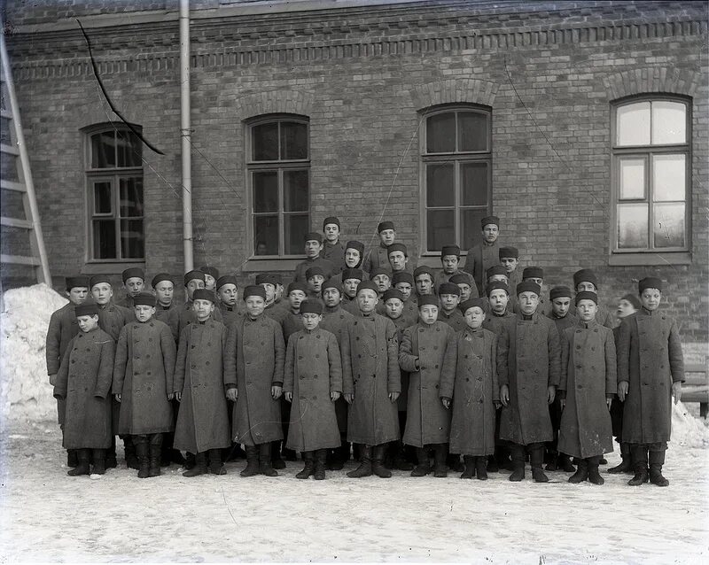 Школа 147 красногвардейского района учителя. История петербурга в школах. Петербургская школа печатного дела. История петербурга в школах. Училище для глухих в санкт-петербурге мария федоровна.