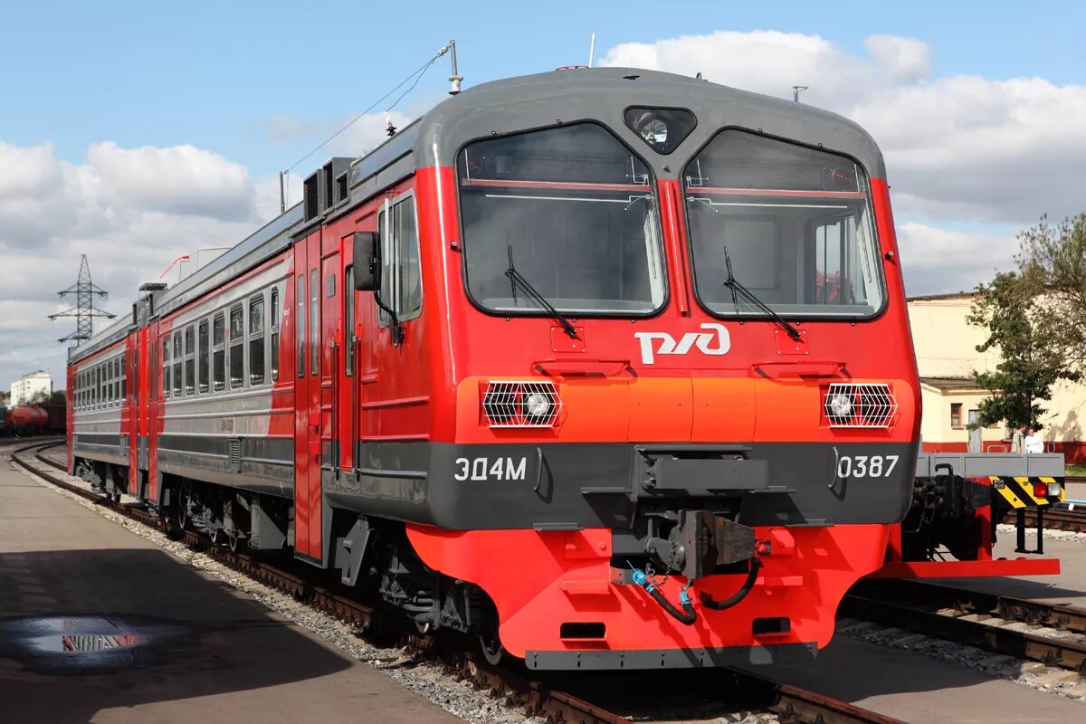 Электропоезд эт4а-001. Эт4а-001. Эд9 электропоезд. Кабина электрички эд4м. Кабина машиниста электропоезда эд4м.