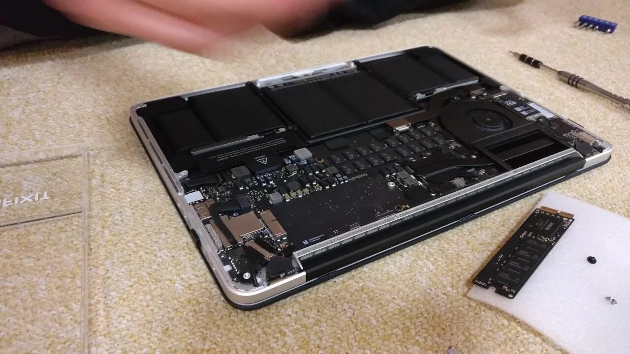 Macbook m2 ssd. 2 ssd macbook pro. Ssd m2 macbook air. Переходник ssd m2 macbook. Ssd macbook pro 15 2015.