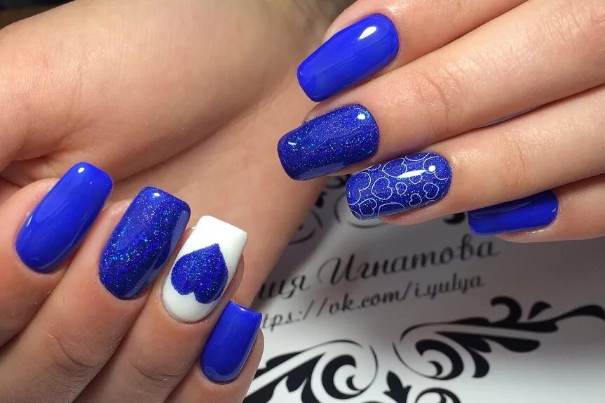 Синие ногти маникюр. Синий маникюр. Сине голубой маникюр. Синие ногти маникюр. Маникюр сияние.