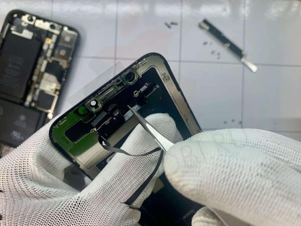 Сменить экран. Шлейф экрана iphone x. шлейф экрана iphone 11. шлейф дисплея iphone 10. iphone 11 pro шлейф динамика.