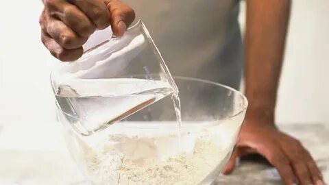 Мука растворяется в воде 3 класс