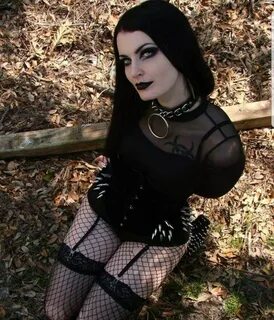 Gothic Girls, Dark Fashion, Gothic Fashion, Fashion Beauty, Goth Beauty, Da...