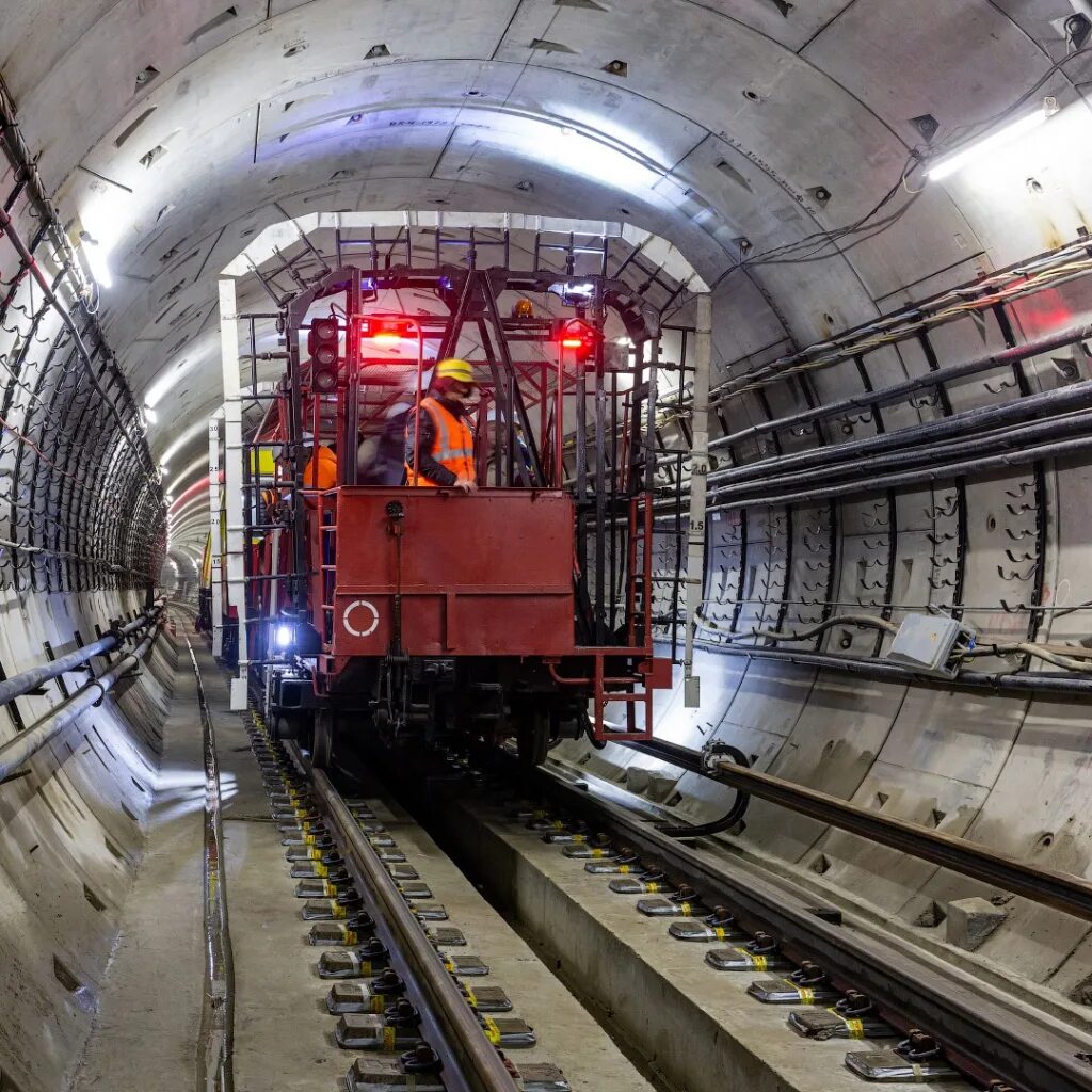 Устройство метрополитена. Габаритный вагон метрополитена. Станция Бранево метрополитена. Габаритный вагон Московского метрополитена. Габаритный вагон Петербургского метрополитена.