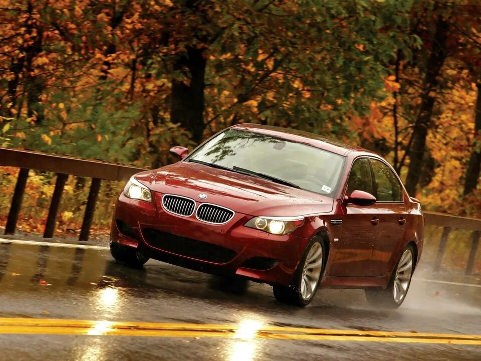 М5 тень. BMW m5 e60. BMW m5 e60 2004. BMW m5 e60 USA. М5 е60.