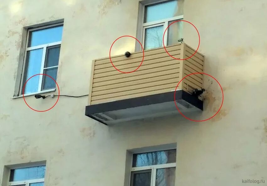 Устанавливают ли. Видеокамера на балкон. Камера на балкон для наблюдения. Камера видеонаблюдения на лоджии. Камера уличного видеонаблюдения на балконе.