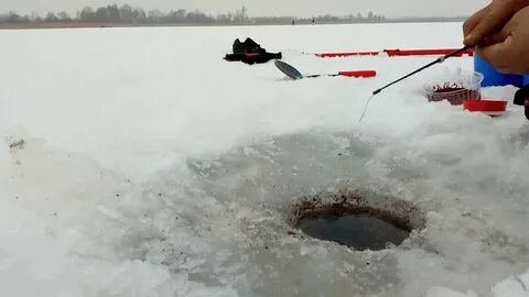 Ловля на озерах зимой