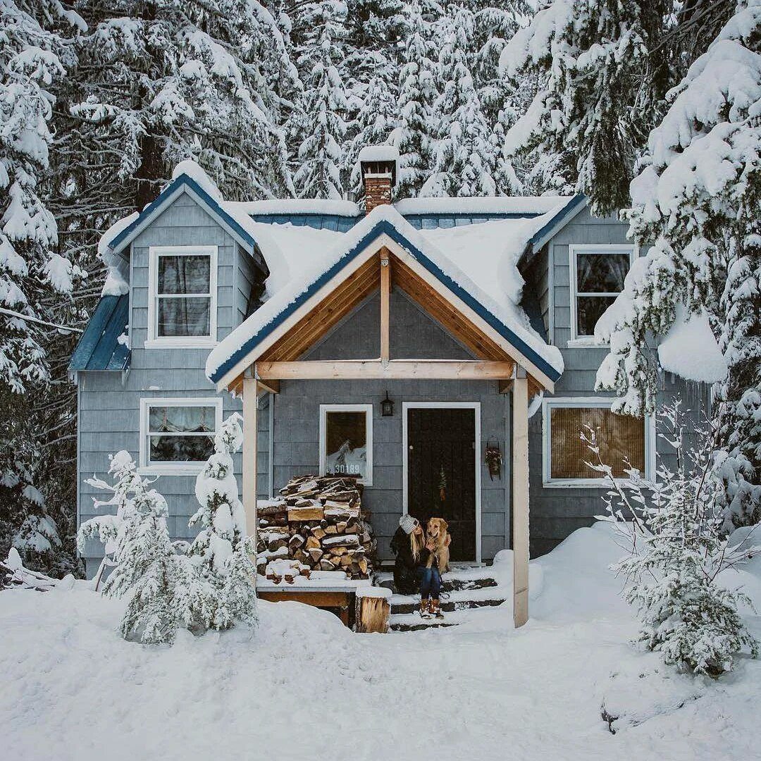 Где в доме зима живет. Ледяная избушка деда мороза. Коттедж зимой. Где в доме зима живет. Зимняя избушка.