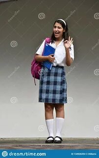Uniforme Scolaire De Port De Fille D'école D'ok Photo stock - Ima...