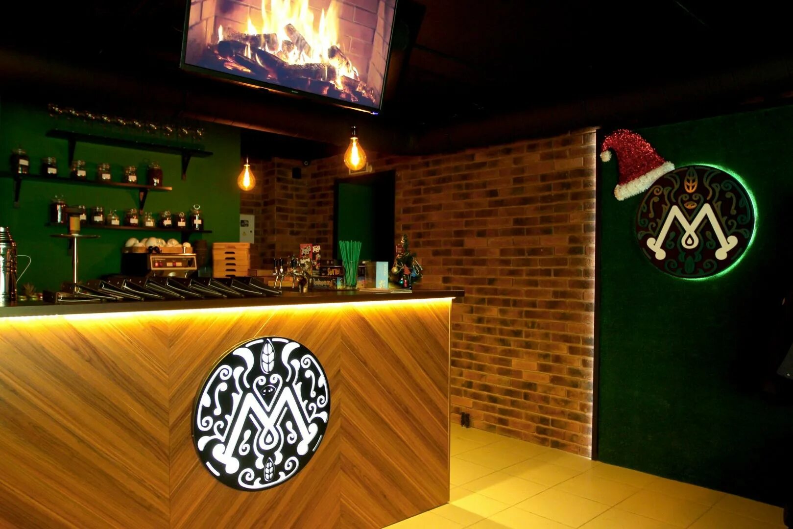 Лаунж мята фирменный стиль. Магазин женской одежды мята нижний новгород. Мята одежда нижний. Myata bar мята lounge. Мята нижний новгород.