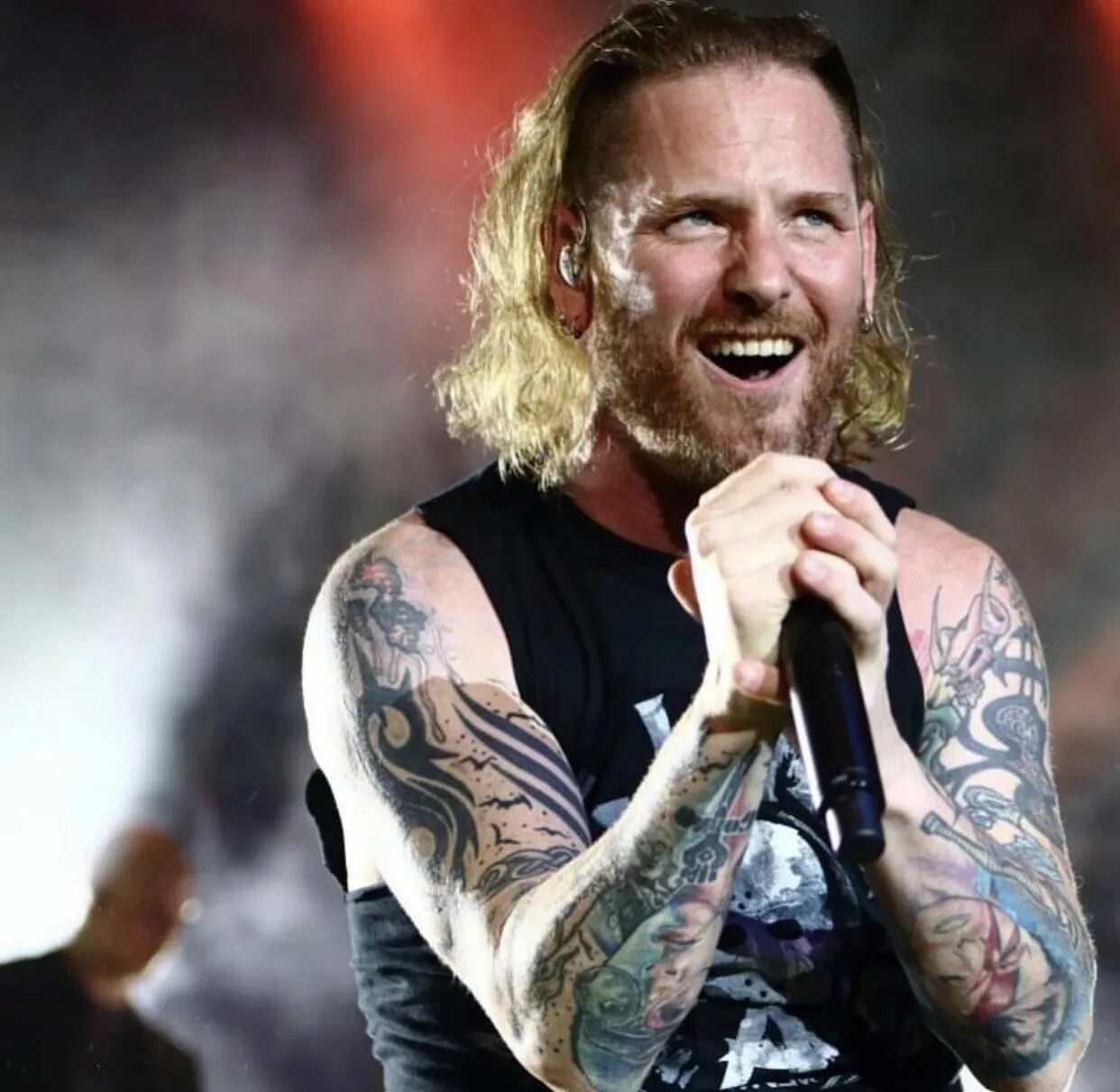 Corey tailor. Corey taylor. corey taylor 2025. кори тейлор стоун соур.