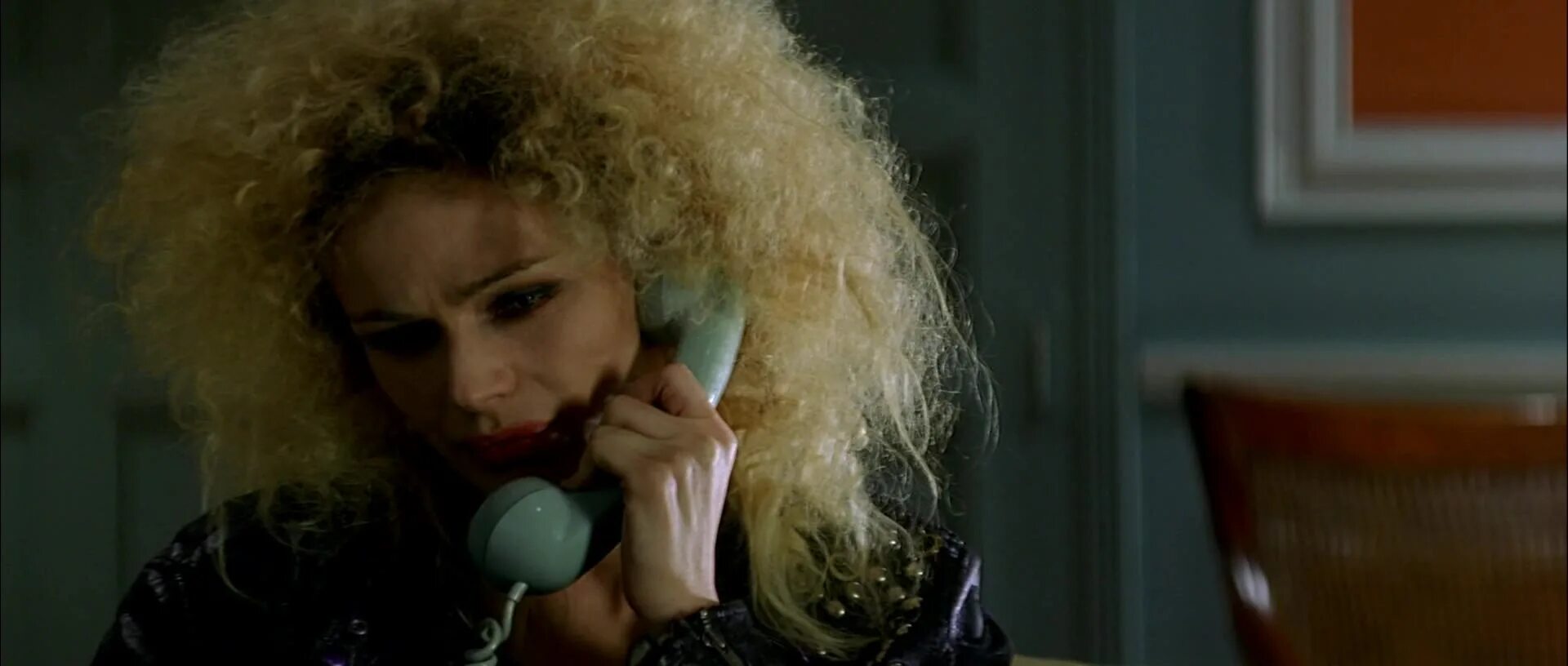 Живая плоть 1997. Живая плоть 1997. Живая плоть» / carne trémula (1997). Живая плоть альмодовар. Хавьер бардем живая плоть.