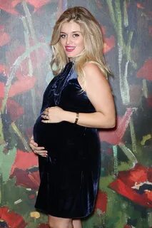 Pregnant DAPHNE OZ at Take Home a Nude Annual Auction and Dinner in New Yor...