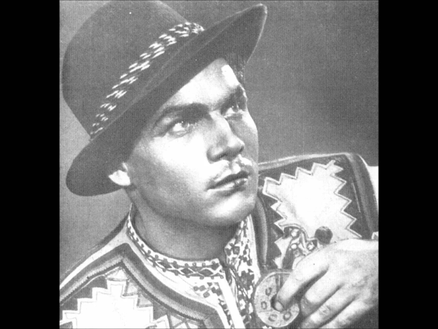 Песня черемшина гнатюк. Дмитро гнатюк певец.