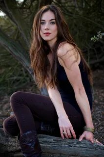 Lyndon Smith was born on June 1989 in Pensacola, Florida, USA as Jennifer L...