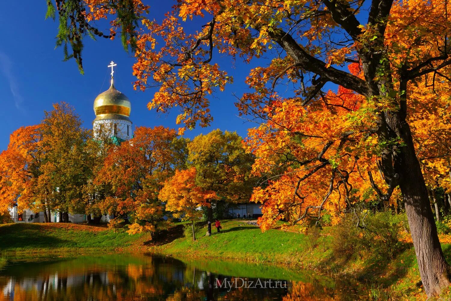 Церковь осенью картинки