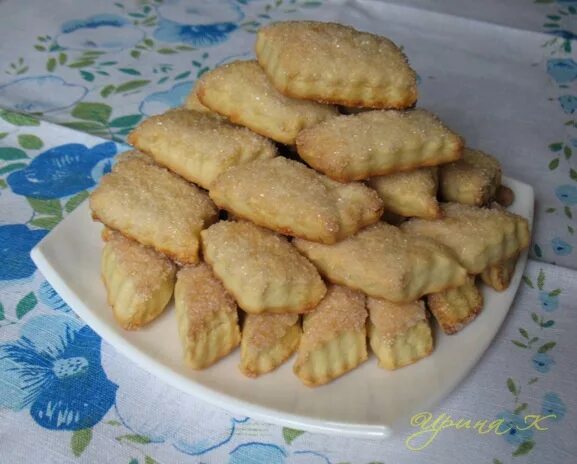 Печенье нежное рассыпчатое. Песочное печенье на маргарине. Печенье. Рассыпчатое песочное печенье на маргарине в духовке. Печенье нежное рассыпчатое.