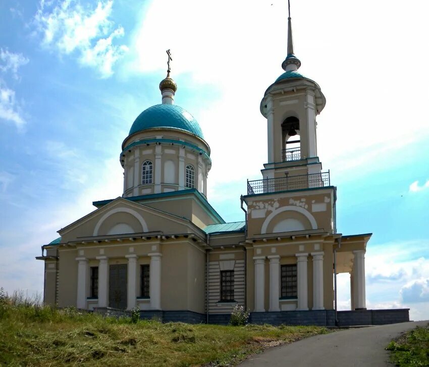 Рыльский район. Храм Капыстичи Рыльский район. Капыстичи Рыльского района Церковь. Введенский храм Капыстичи. Капыстичи Рыльского района Курской области.