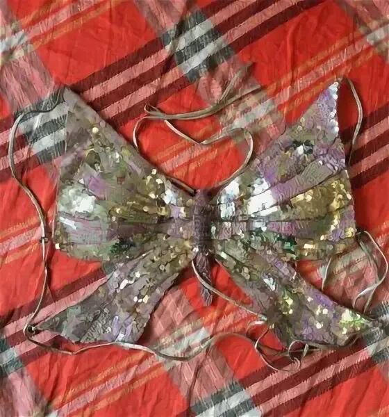 Кроп-топ с бабочками butterfly. Топ с принтом бабочки. Топ с бабочками шейн. Top butterfly. Заколка бабочка шинобу.