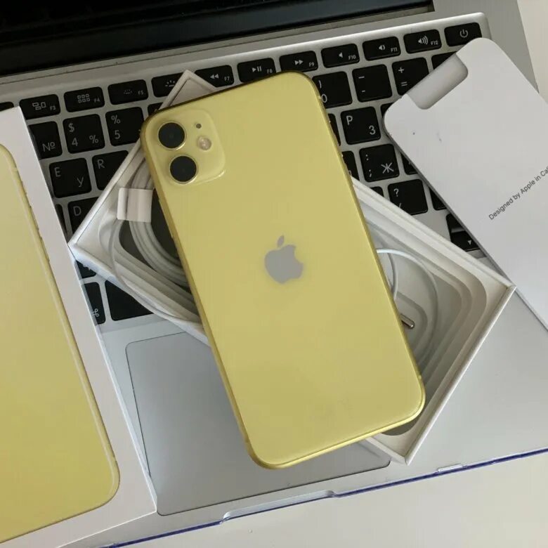 Iphone 11 Yellow. Айфон 11 желтый 256 ГБ. Айфон 11 Йеллоу. Iphone 11 64 желтый. Желтый айфон 13