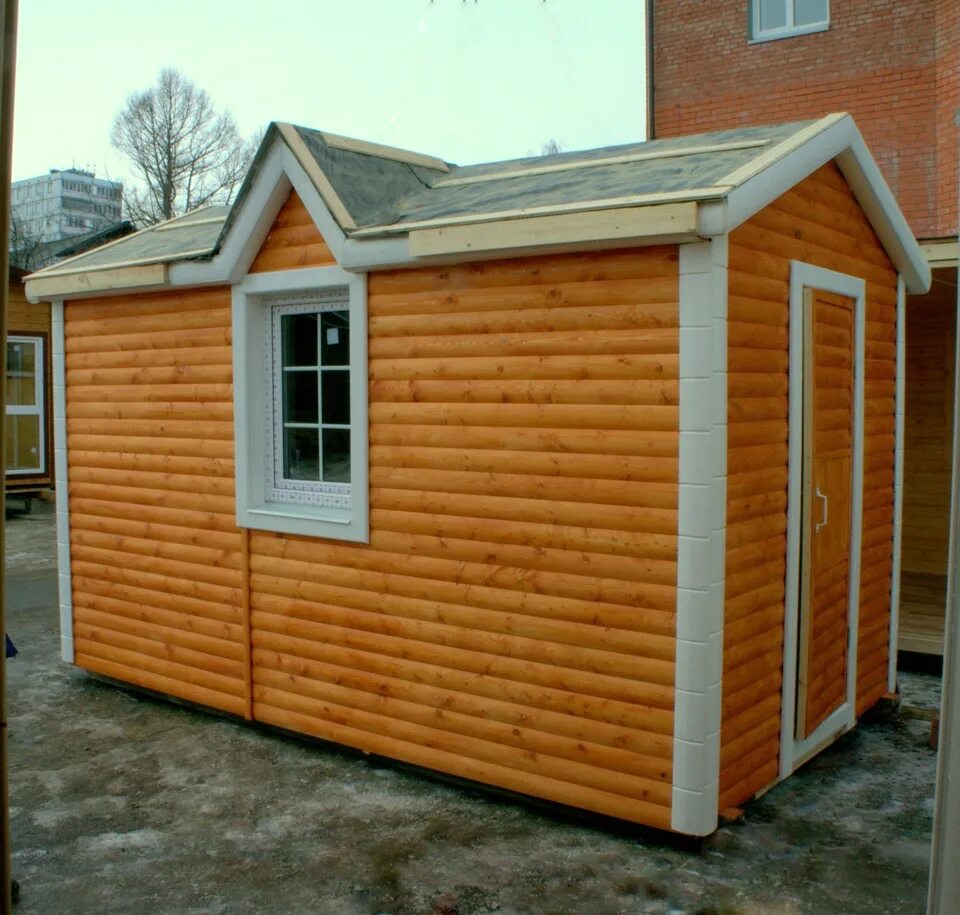 Крыша бытовки. Односкатная крыша для хозблока. Каркасная бытовка. Дача из бытовок. Бытовка 6х3 с двускатной крышей.