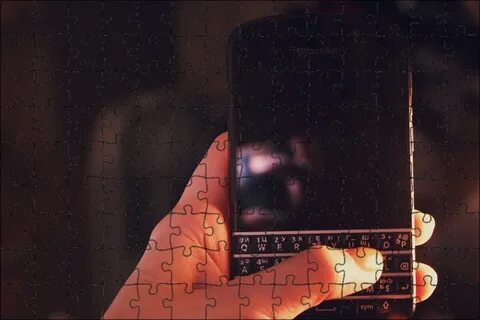 Телефон крупным планом