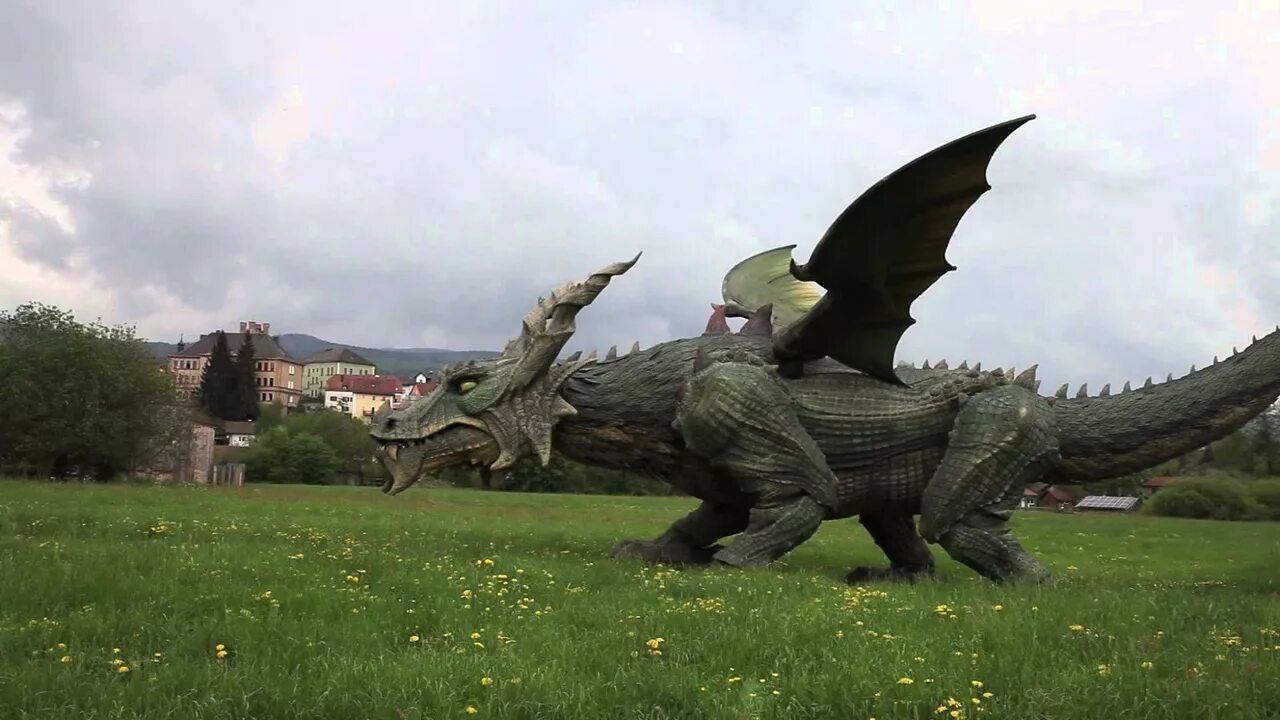 Покажи настоящих драконов. Робот дракон Tradinno. Огромный дракон. Дракон настоящий. Сами большой дакан в мире.