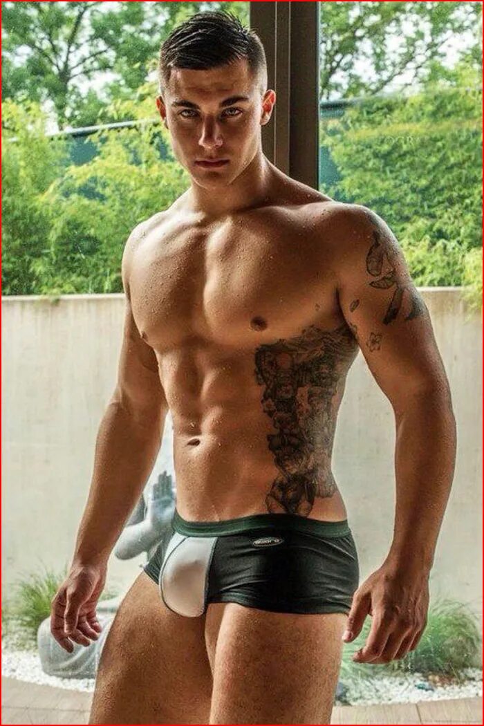 парни с большими. парни с длинными волосами. мартин сенсмейер длинноволосый. майкл хадсон модель michael hudson. красивая мужская фигура.