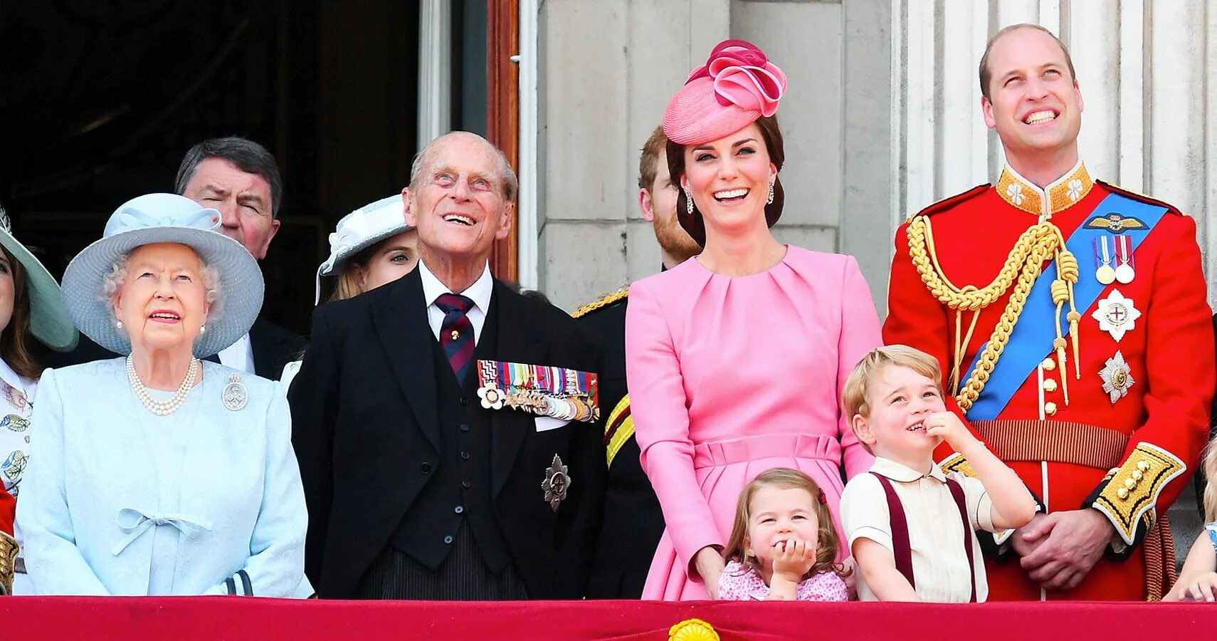 The Royal Family "Королевская семья".. Семья королевы Елизаветы 2. Наследник британского престола принц. Жена наследника престола