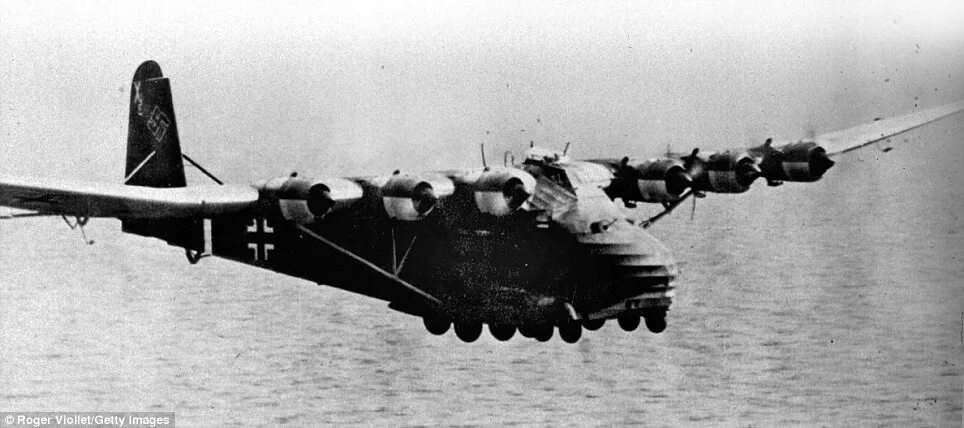 Messerschmitt gigant. Messerschmitt me.323 gigant самолет. messerschmitt me 323 гигант. ме-323 гигант.