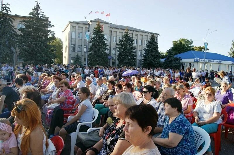 Численность тимашевска. Город Тимашевск Краснодарский край. Население города Тимашевск Краснодарский край. Тимашевск Краснодарский край население численность. Администрация города Тимашевска.